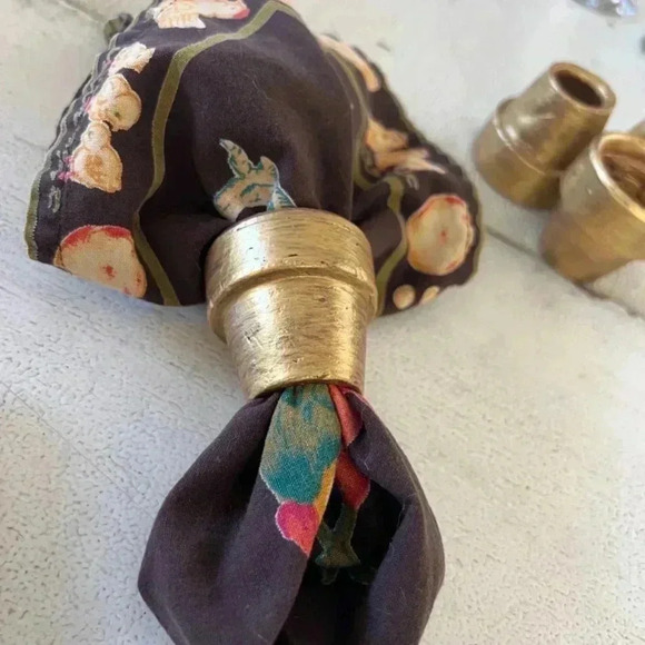 Gold Flower Pot Napkin Rings Holders Set of 4 - Picture 3 of 7